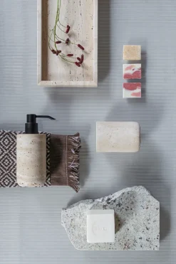 Sale Mette Ditmer Portacepillos de dientes Travertine 10 cm, Linen Beige