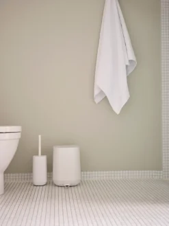 Discount Zone Denmark Portaescobillas baño Time 36 cm, White Blanco