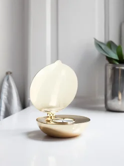 Online Design House Stockholm Portavelas Shell, latón Color dorado