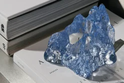 Online Kosta Boda Portavelas The Rock 91 mm, Ice blue Azul
