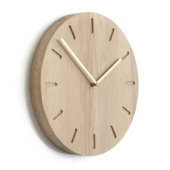 Hot Applicata Reloj de pared Watch:Out, roble-latón Blanco