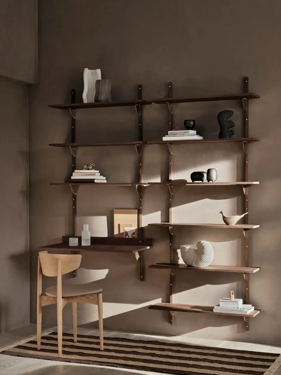 Clearance Ferm Living Repisa Sector triple wide, Smoked Oak, brass Marrón