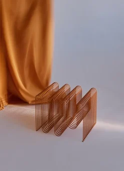 New AYTM Revistero Curva, Amber Naranja