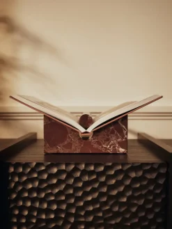 Discount Ferm Living Soporte para libros Tvara, Rosso levanto, 22x22 cm Marrón