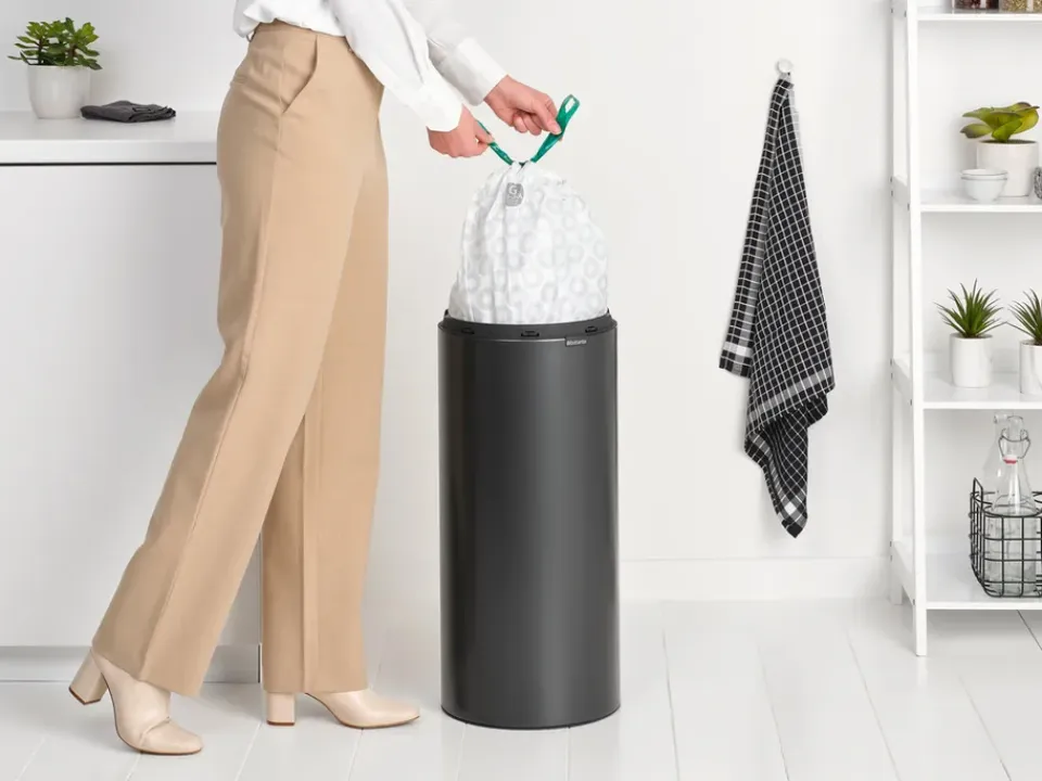 Brabantia Touch Bin New 30 L, Confident Grey Gris