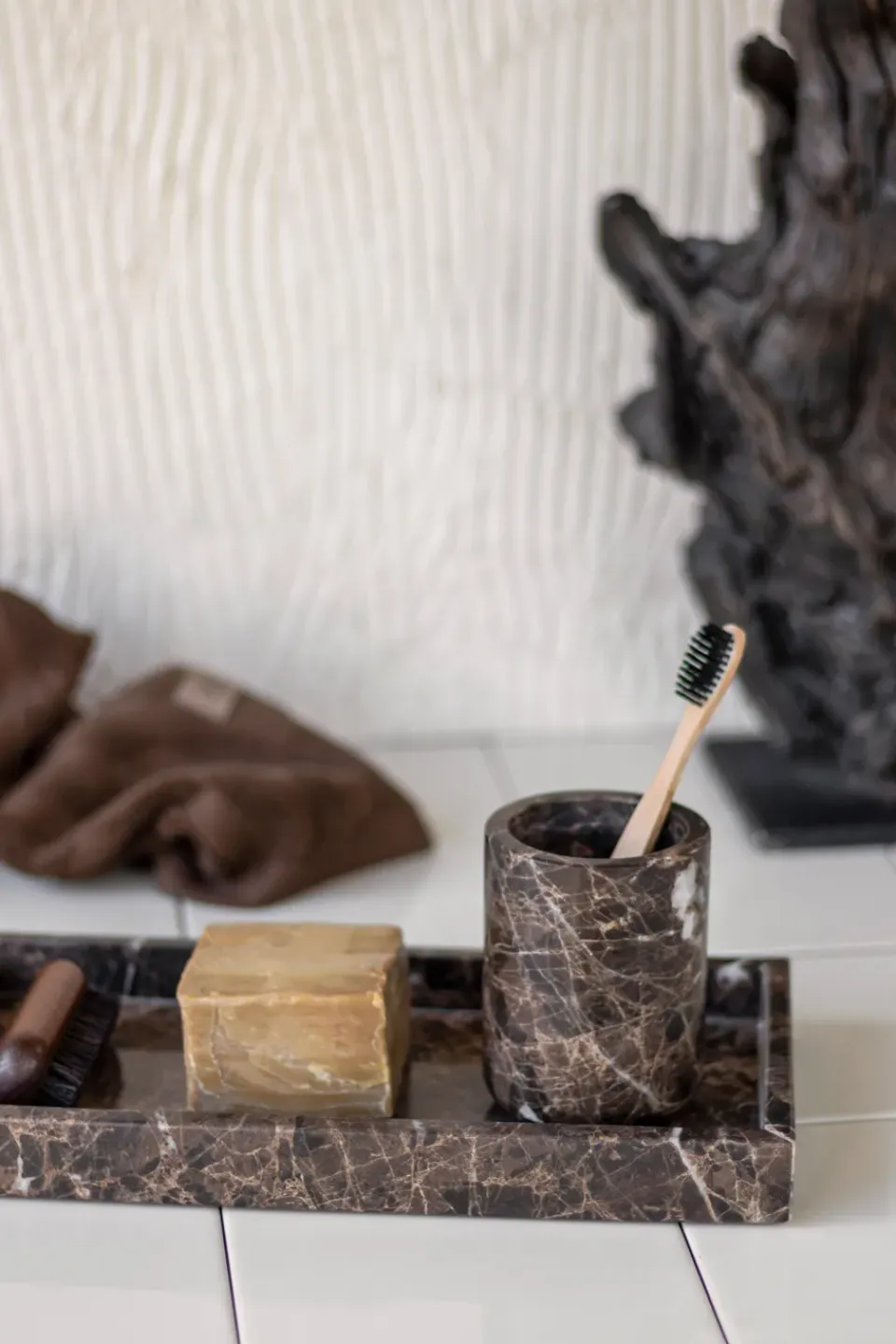 Outlet Mette Ditmer Vaso portacepillos Marble 10 cm, Marrón