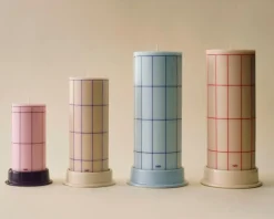 Hot HAY Vela gruesa Column Candle large 25 cm, Off white-red grid check Multi