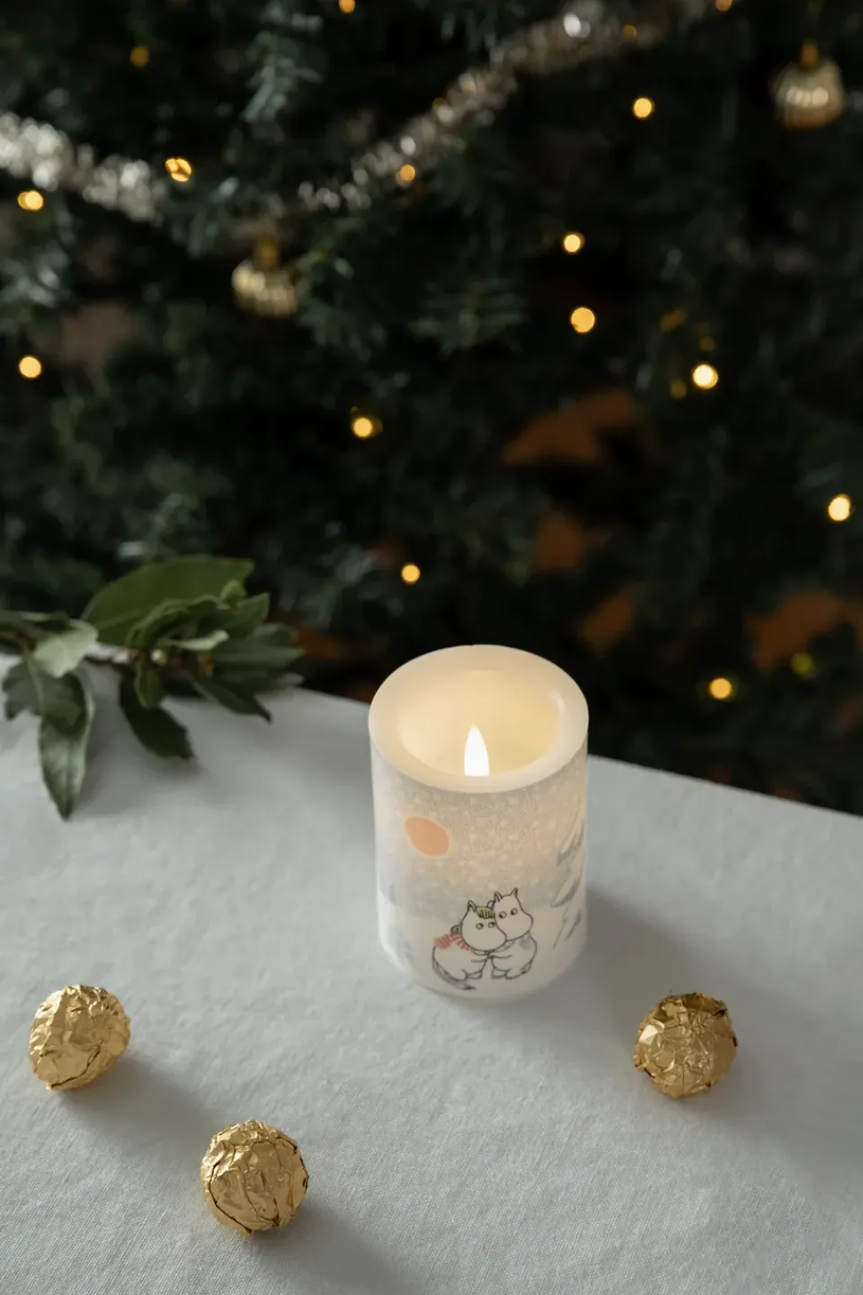 Muurla Vela gruesa LED Moomin 10 cm, Let it snow Blanco