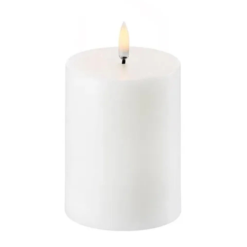 Hot Uyuni Lighting Vela gruesa LED Uyuni Ø7,8 cm, 10,1 cm Blanco