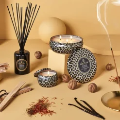 Online Voluspa Vela perfumada Maison Noir Mini Tin 25 horas, Ambre Lumiere BeigeColor doradoNegro