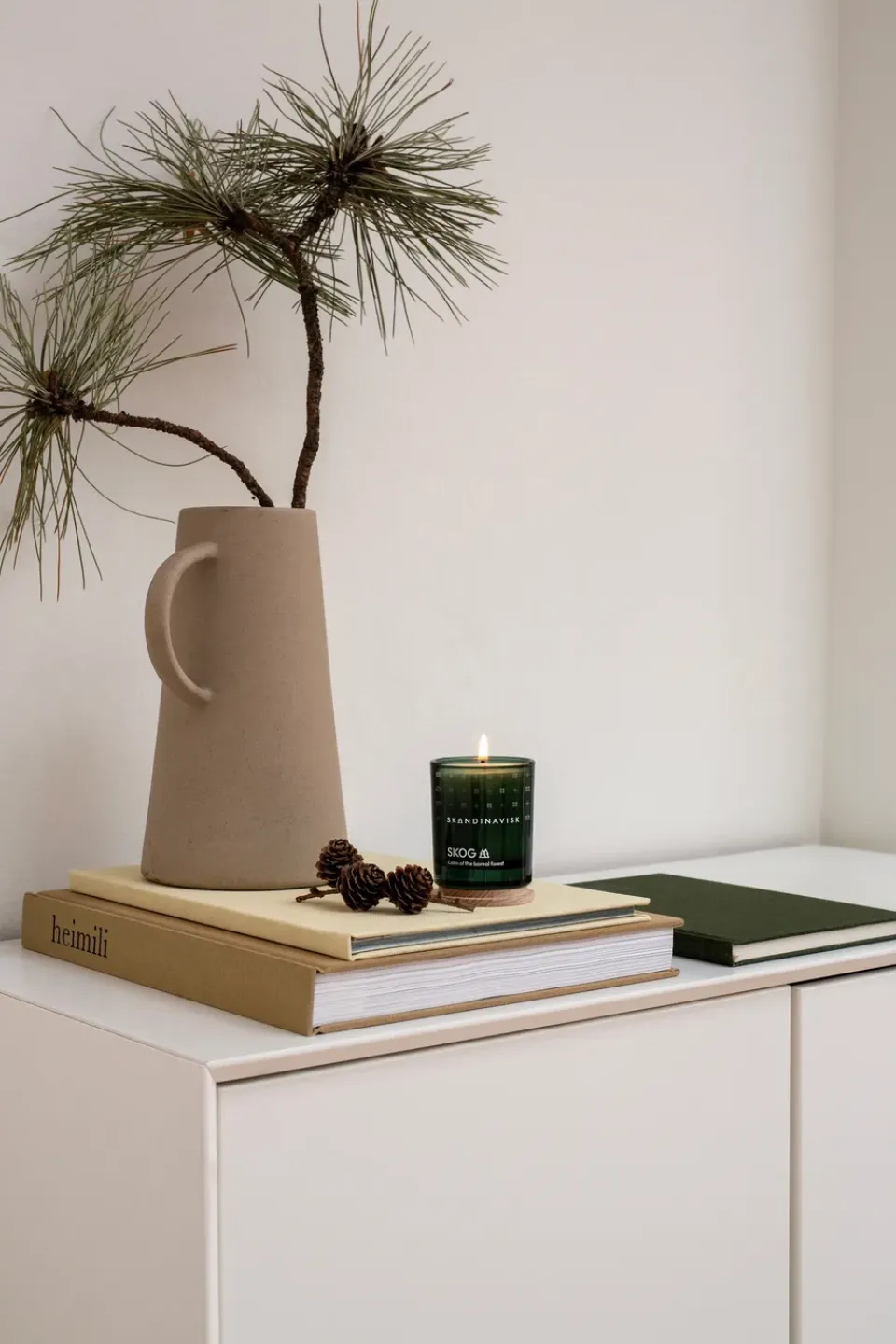 New Skandinavisk Vela perfumada SKOG Special Edition, 65 g Verde