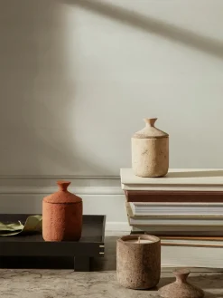 Best Ferm Living Vela perfumada Ura, Lemongrass Scent Rojo