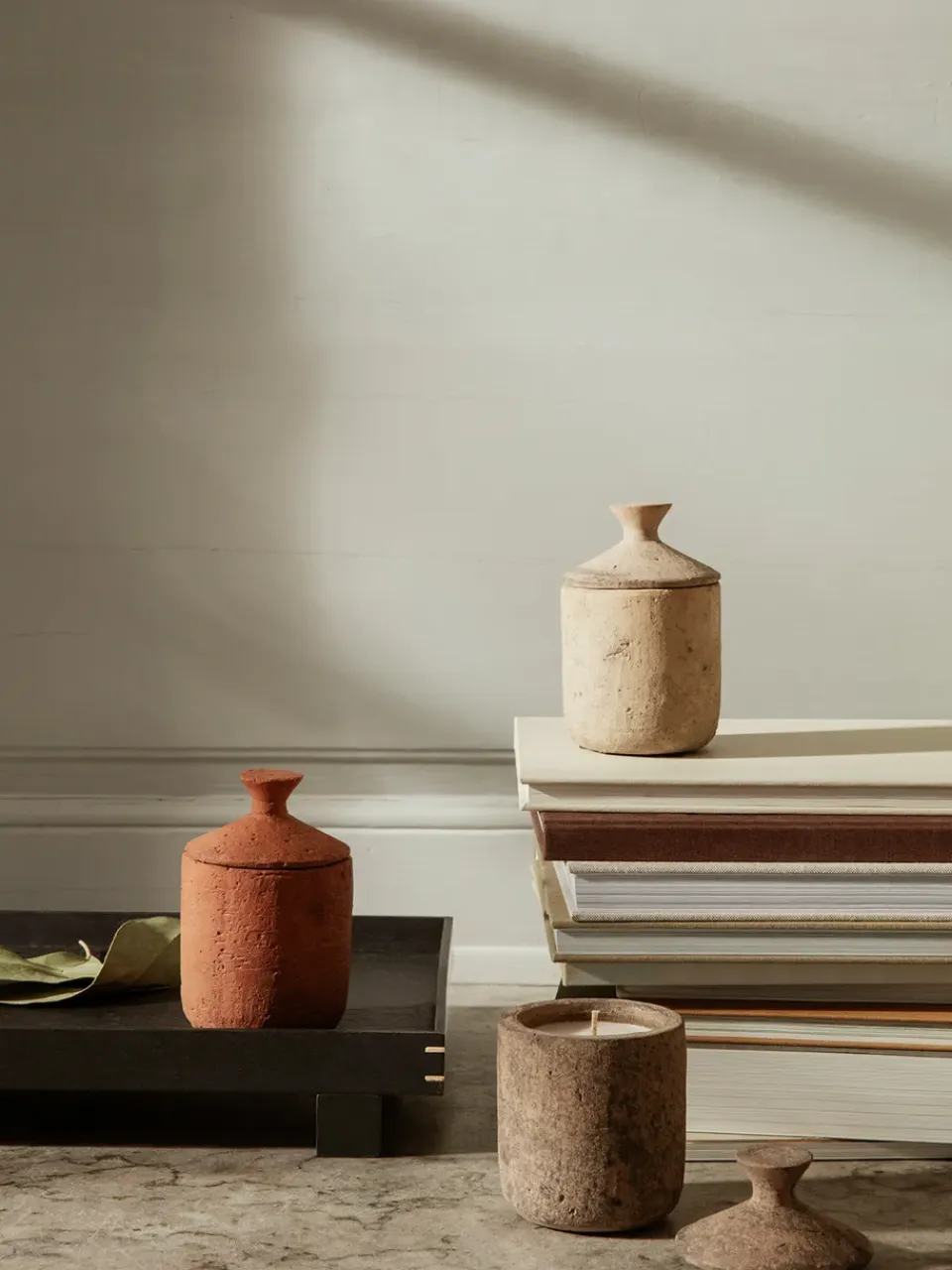Best Ferm Living Vela perfumada Ura, Lemongrass Scent Rojo