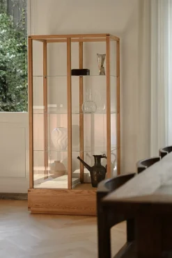 Sale Kristina Dam Studio Vitrina Japanese grande, Roble aceitado en tono cálido Beige